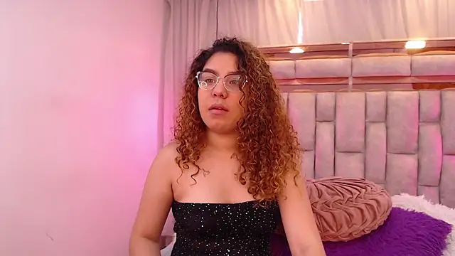 AllisonAdams  online show from April 2026 12:00:01 PM