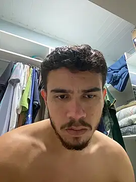 reipromiscuo01 online show from February 2026 06:15:01 PM