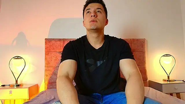 Alexander Connor online show from April 2026 12:00:01 PM