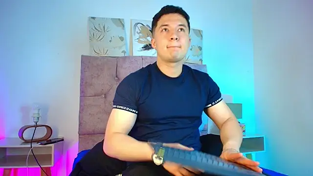 Alexander Connor online show from March 2026 12:10:01 PM