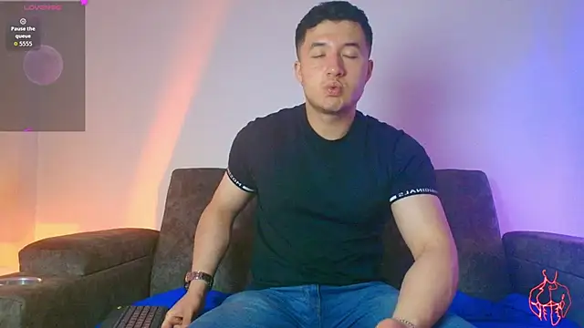 Alexander Connor online show from May 2026 12:19:01 PM