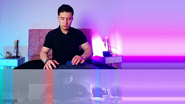 Alexander Connor online show from February 2026 12:37:01 PM