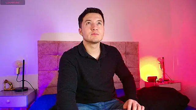 Alexander Connor online show from February 2026 12:24:02 PM