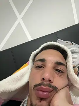 Snapshot of piccolo2002 chatting on March 2026 07:52:02 AM piccolo2002 online show from March 2026 07:52:02 AM