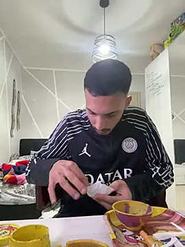 Snapshot of piccolo2002 chatting on March 2026 09:31:01 PM piccolo2002 online show from March 2026 09:31:01 PM