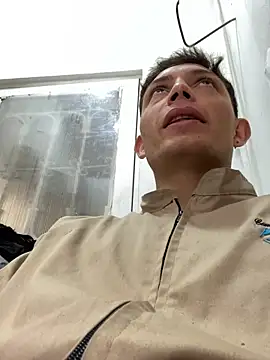 santiObrero online show from January 2026 03:16:01 PM