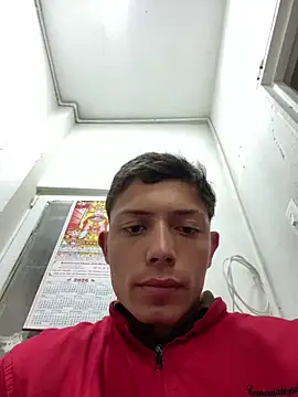 santiObrero online show from February 2026 09:22:01 PM