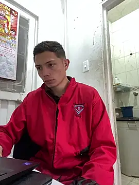 santiObrero online show from February 2026 03:25:02 PM