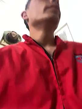 santiObrero online show from February 2026 03:34:02 PM