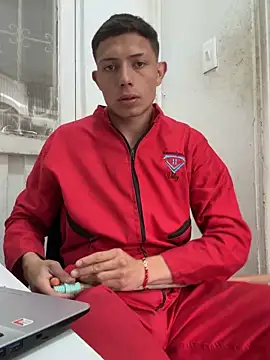 santiObrero online show from March 2026 05:36:02 PM