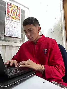 santiObrero online show from February 2026 07:00:02 PM