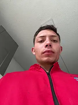 santiObrero online show from March 2026 03:36:02 PM