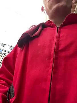 santiObrero online show from February 2026 04:56:01 PM