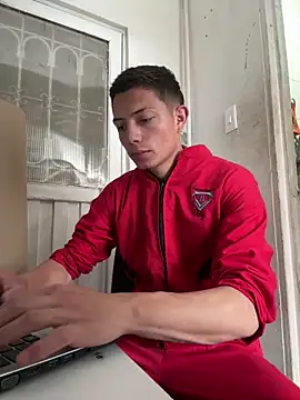 santiObrero online show from March 2026 03:00:01 PM