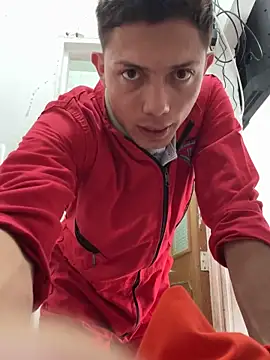 santiObrero online show from March 2026 05:13:01 PM