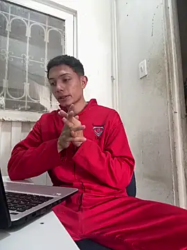 Snapshot of santiObrero chatting on May 2026 03:29:01 PM santiObrero online show from May 2026 03:29:01 PM