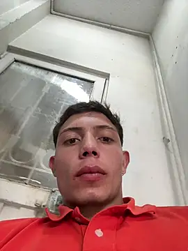 santiObrero online show from July 2026 03:34:02 PM