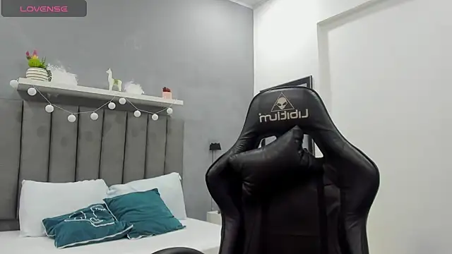 mila pinkett online show from February 2026 07:21:02 PM