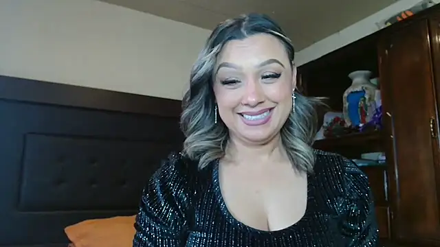 aitanalove  online show from April 2026 09:35:01 PM