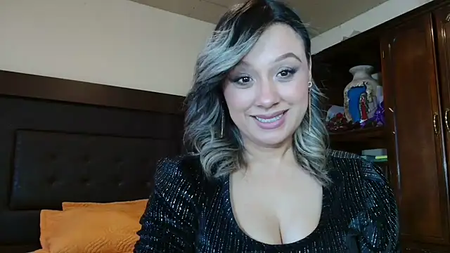 aitanalove  online show from May 2026 08:40:02 PM