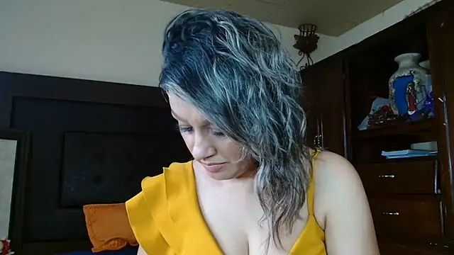 Snapshot of aitanalove_ chatting on June 2026 10:51:02 PM aitanalove online show from June 2026 10:51:02 PM