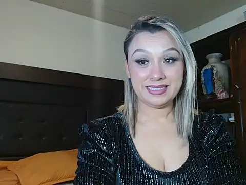 aitanalove  online show from February 2026 03:10:01 PM