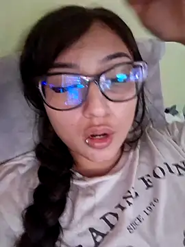 Marilyndackaria  online show from May 2026 08:04:02 PM
