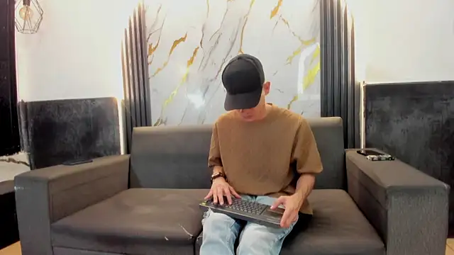 Snapshot of Angel_Villareal chatting on February 2026 05:03:02 AM Angel Villareal online show from February 2026 05:03:02 AM