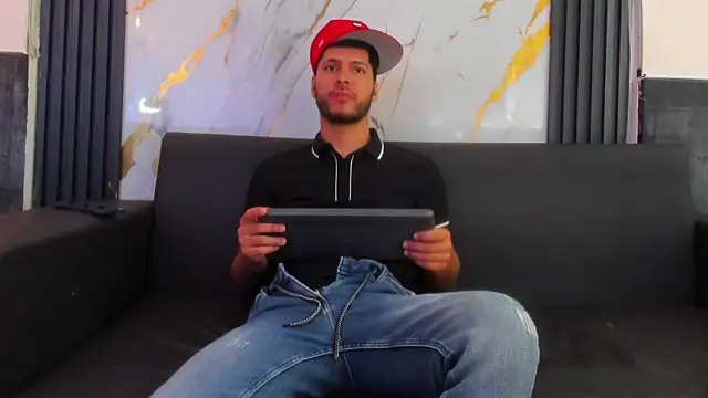 Snapshot of Angel_Villareal chatting on February 2026 04:00:02 AM Angel Villareal online show from February 2026 04:00:02 AM