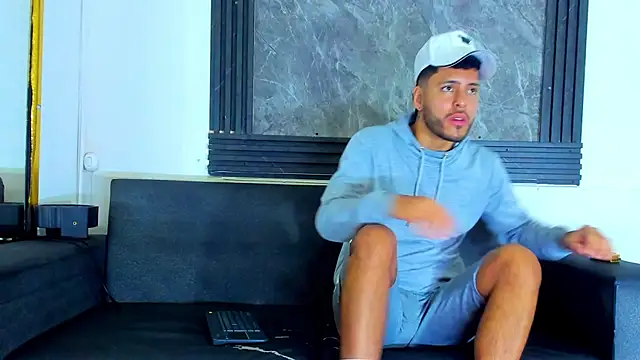 Snapshot of Angel_Villareal chatting on February 2026 04:33:02 AM Angel Villareal online show from February 2026 04:33:02 AM