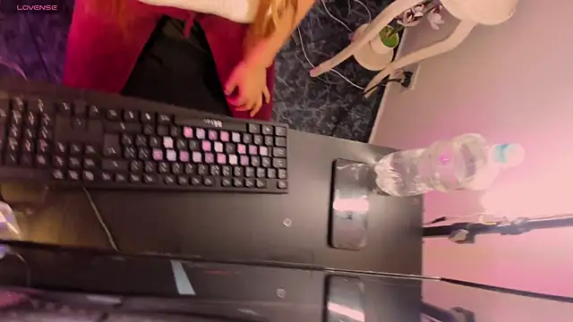 eliana meaw online show from April 2026 10:44:02 PM