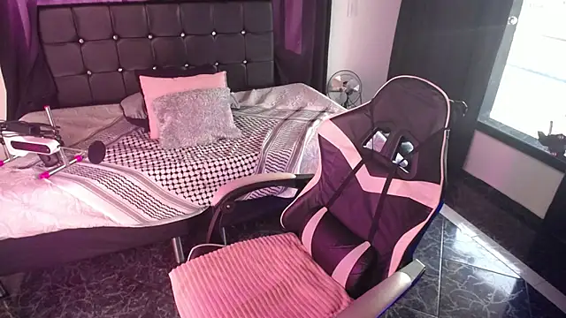 eliana meaw online show from May 2026 08:48:02 PM