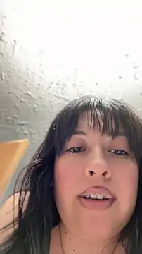 AriannaPenaxo online show from May 2026 11:00:01 PM