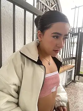 AuroraJohns Pink online show from March 2026 07:54:02 PM