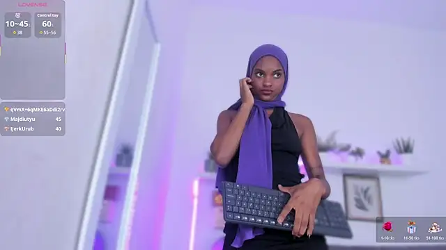 Snapshot of Amira_Alzahra chatting on June 2026 05:00:01 PM Amira Alzahra online show from June 2026 05:00:01 PM