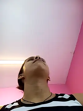 mitzukywinteer online show from February 2026 08:05:02 PM