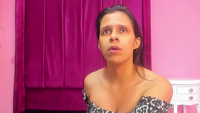 mitzukywinteer online show from April 2026 07:54:01 PM