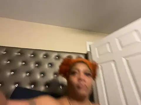 nikdicsucka online show from February 2026 02:00:02 AM