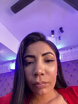 Auri   online show from February 2026 08:09:01 PM