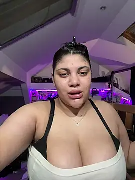 MinaKhalina online show from April 2026 11:49:02 PM