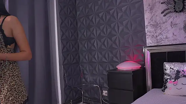 Snapshot of Tarra_Star chatting on February 2026 07:03:01 PM Tarra Star online show from February 2026 07:03:01 PM