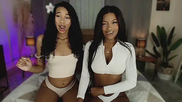 KaryMooon online show from February 2026 08:39:01 PM