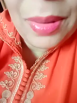 Snapshot of Naughty-Yousra chatting on May 2026 08:34:02 AM Naughty-Yousra online show from May 2026 08:34:02 AM