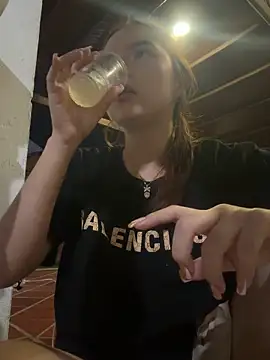 Carithooo online show from February 2026 11:38:01 PM