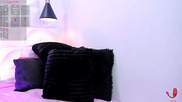 zaira skinny online show from March 2026 03:41:01 AM