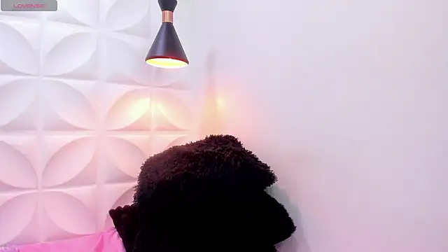 zaira skinny online show from May 2026 04:22:01 AM