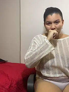 Helena-Paola online show from May 2026 12:47:02 AM