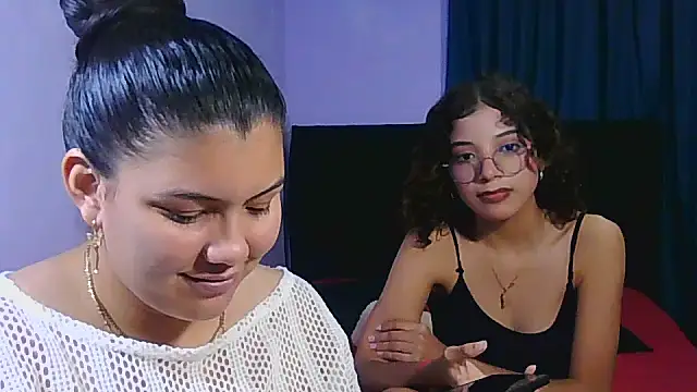 Helena-Paola online show from March 2026 11:54:02 PM