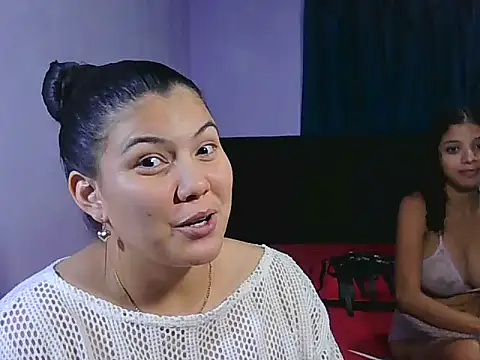 Helena-Paola online show from March 2026 03:17:01 AM