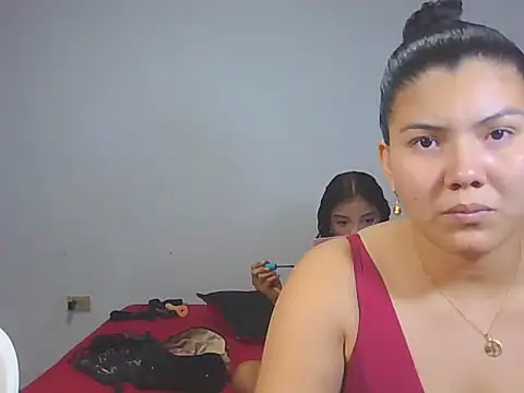 Helena-Paola online show from February 2026 03:13:02 AM